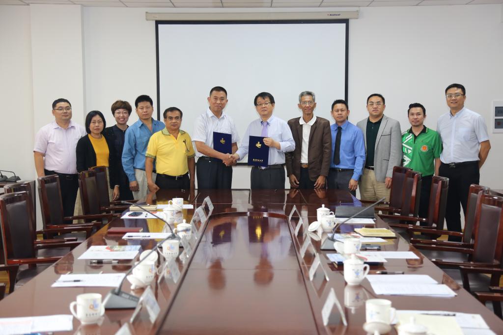 Prinx Chengshan and Qingdao University of Science and Technology Signed an Agreement on Cooperation